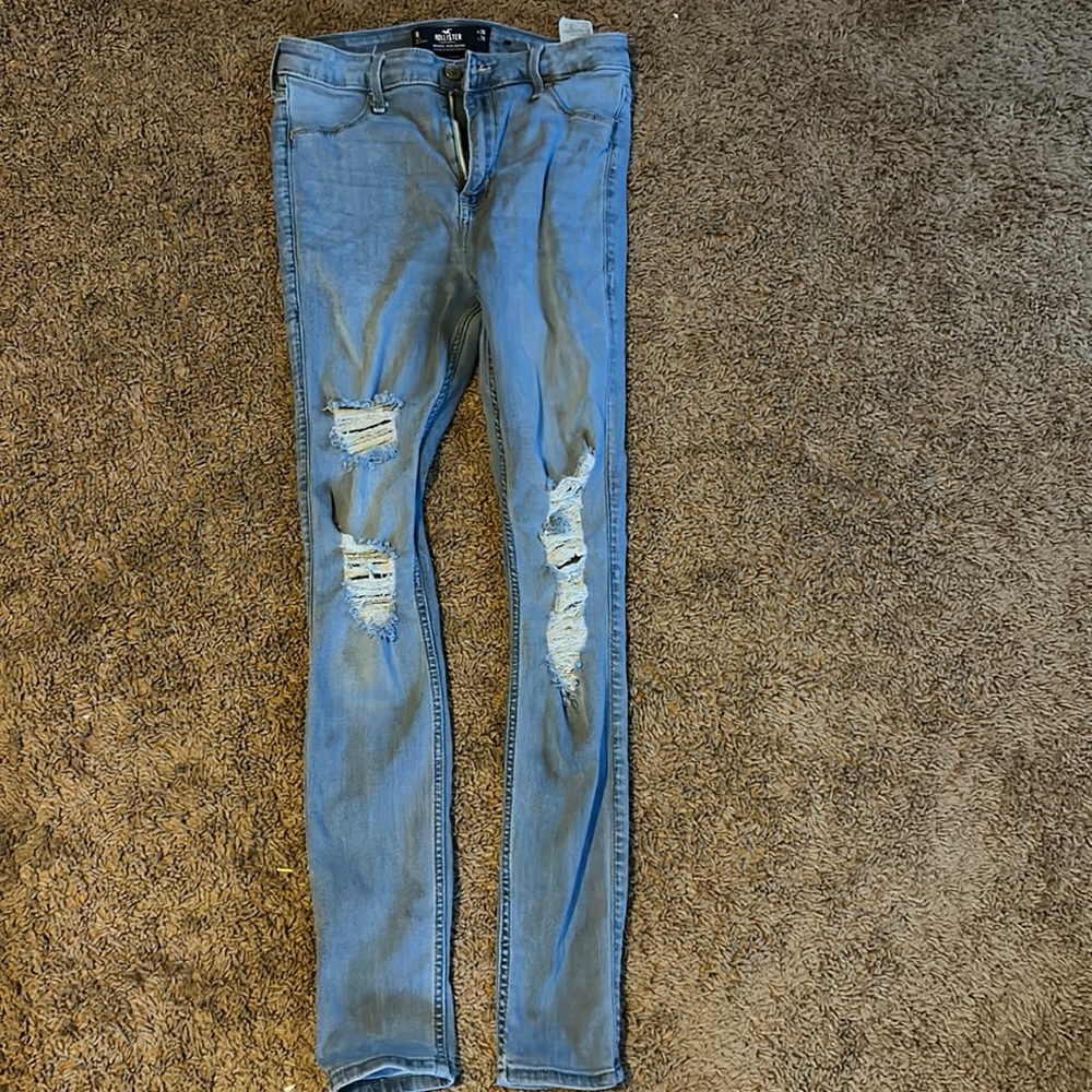 high rise ripped jeans from Hollister size 28
